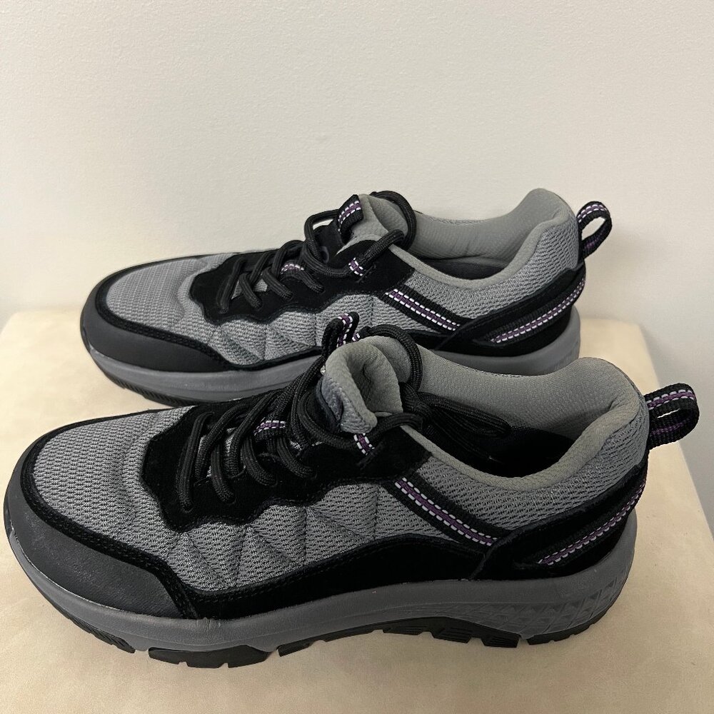 Easy Spirit Sneakers